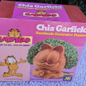 Chia Pet Garfield Handmade Decorative Planter‎ NIB
